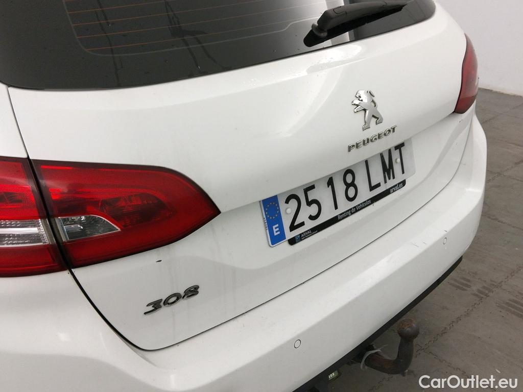  Peugeot  308 PEUGEOT  / 2017 / 5P / familiar SW Active Pack BlueHDi 130 S&S (AC2) #27