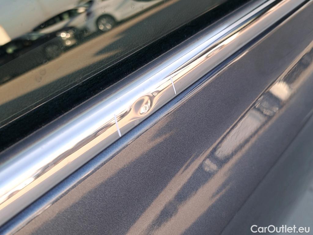  Renault  Megane RENAULT Mégane / 2015 / 5P / berlina con portón Zen TCe 103 kW (140CV) EDC GPF #21