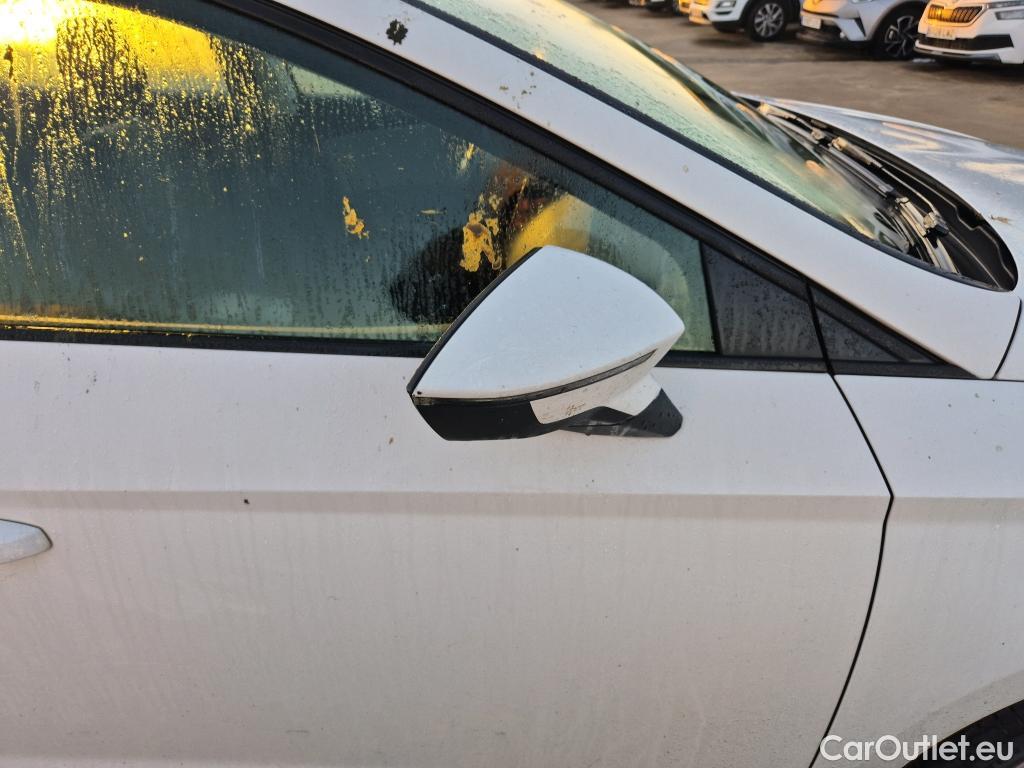  Seat  Leon SEAT León / 2016 / 5P / berlina con portón 1.6 TDI 85kW (115CV) St&Sp Style #32