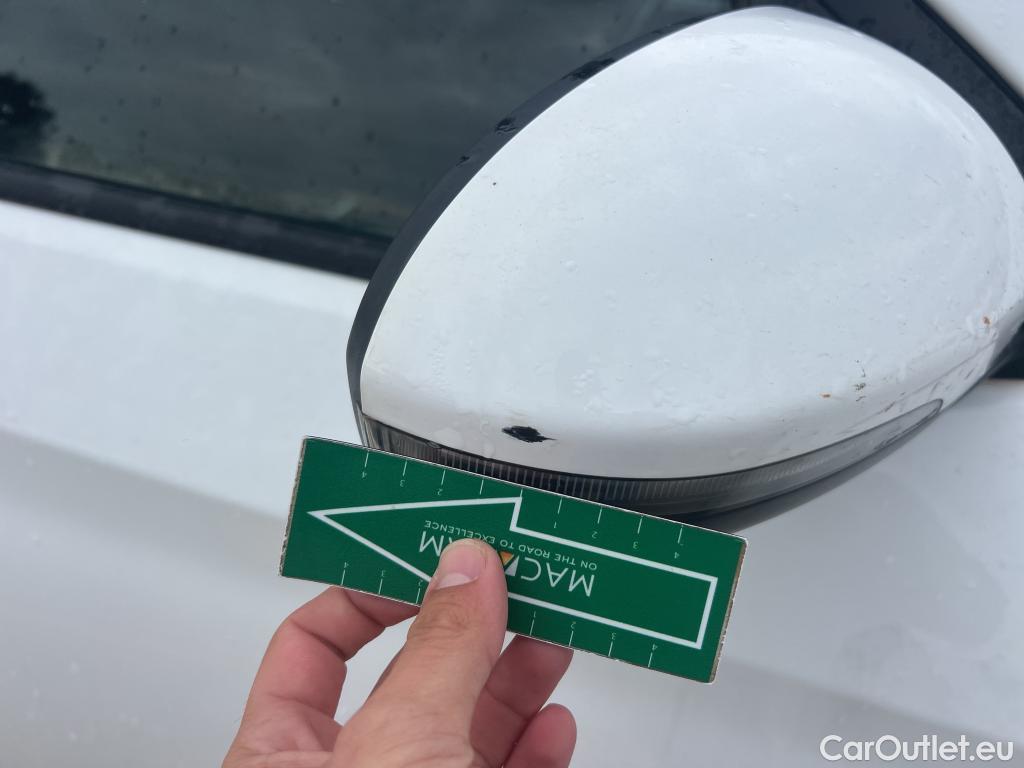  Hyundai  Tucson HYUNDAI  / 2018 / 5P / todoterreno 1.6 CRDI 85kW (116CV) 48V SLE 4X2(SP)(SL) #19