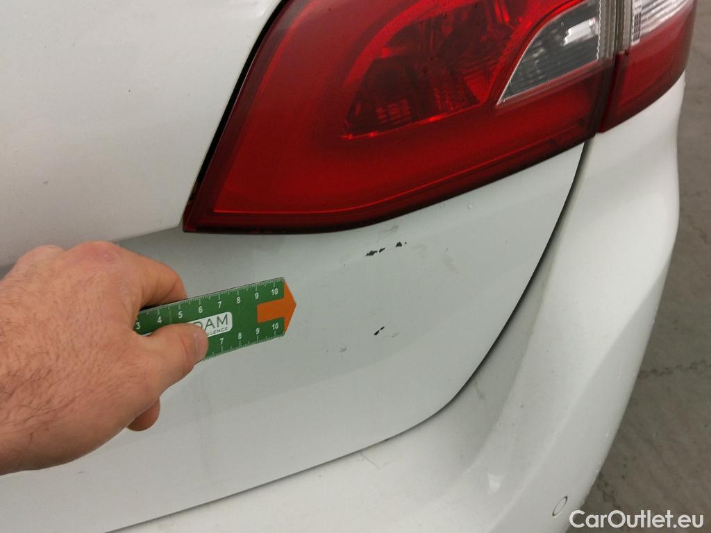  Peugeot  308 PEUGEOT  / 2017 / 5P / familiar SW Active Pack BlueHDi 130 S&S (AC2) #29