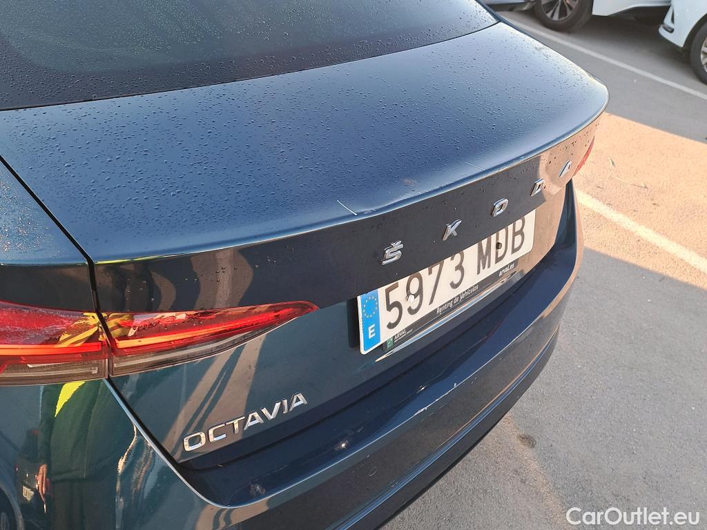  Skoda  Octavia  Berlina Style 2.0 TDI 150CV AT7 E6d #1