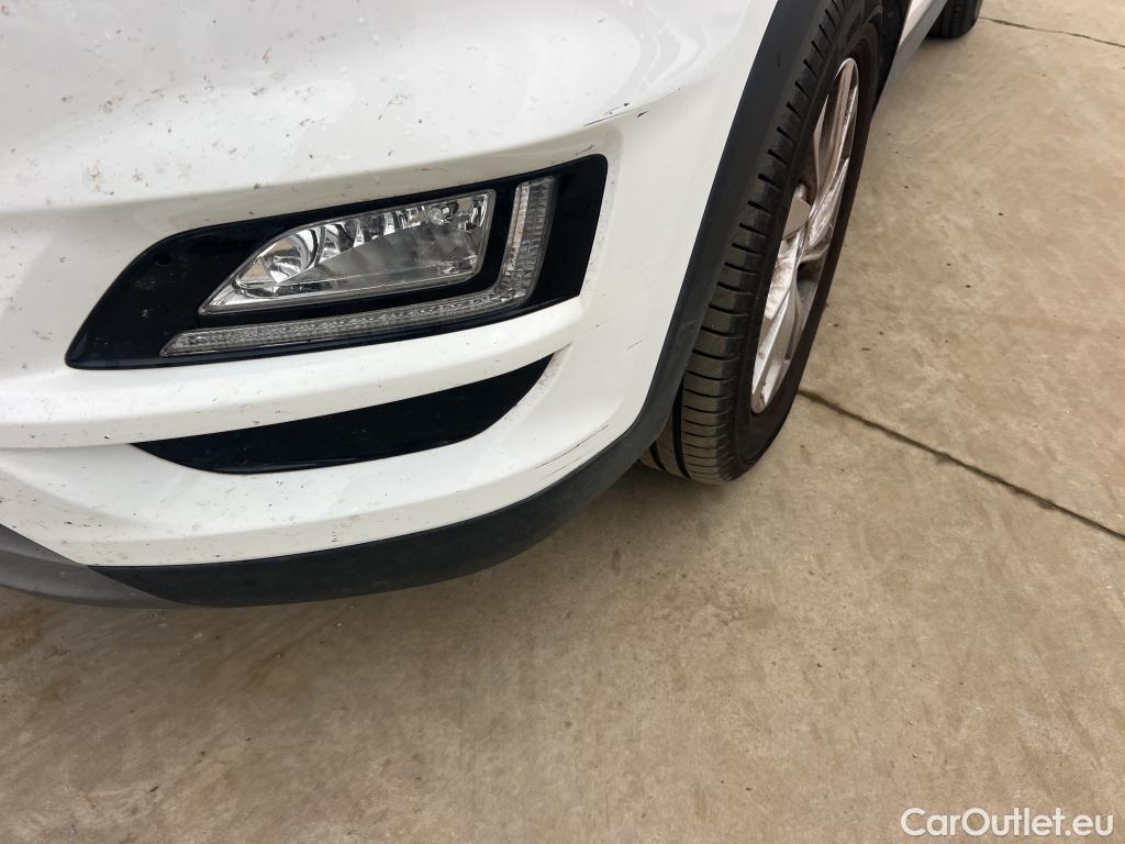  Hyundai  Tucson HYUNDAI  / 2018 / 5P / todoterreno 1.6 CRDI 85kW (116CV) 48V SLE 4X2(SP)(SL) #12