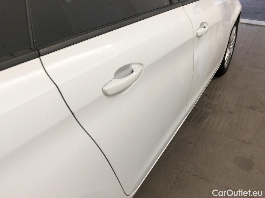  Peugeot  308 PEUGEOT  / 2017 / 5P / familiar SW Active Pack BlueHDi 130 S&S (AC2) #34