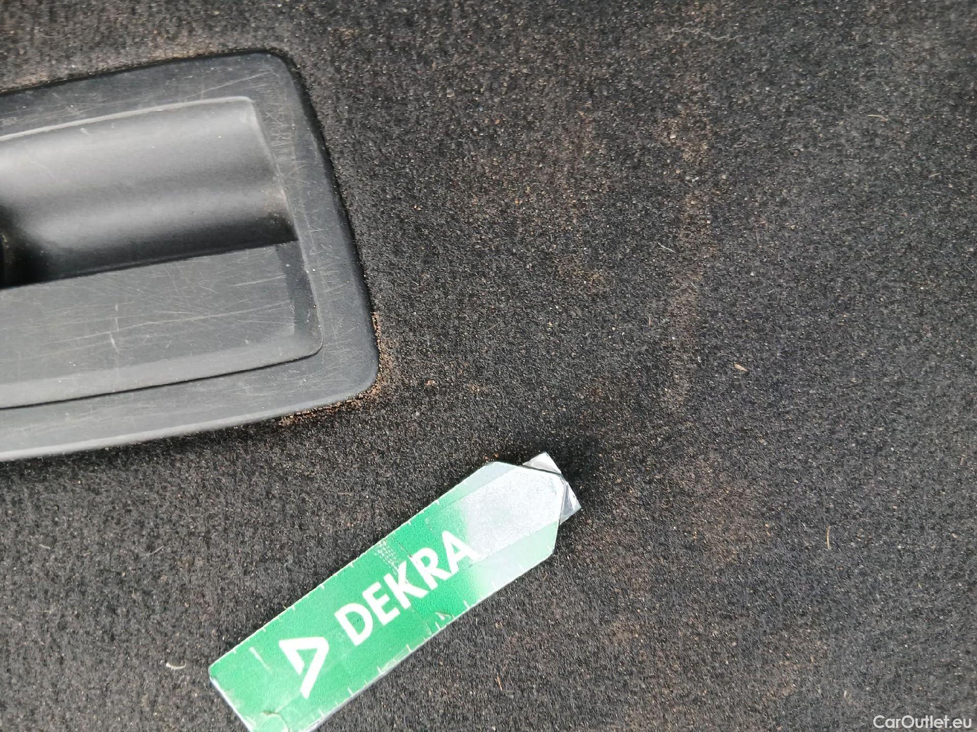  Peugeot  3008 PEUGEOT  / 2020 / 5P / todoterreno 1.5 BlueHDi 96kW (130CV) S&S Active Pack (AC3) #28