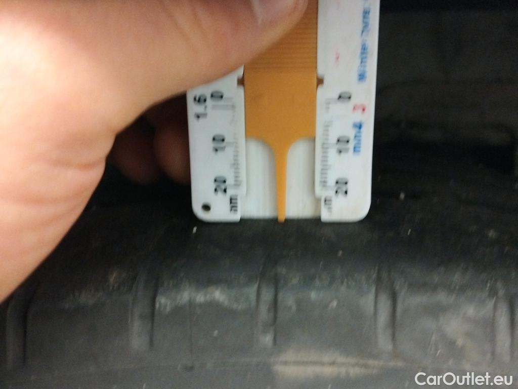  Peugeot  308 PEUGEOT  / 2017 / 5P / familiar SW Active Pack BlueHDi 130 S&S (AC2) #16