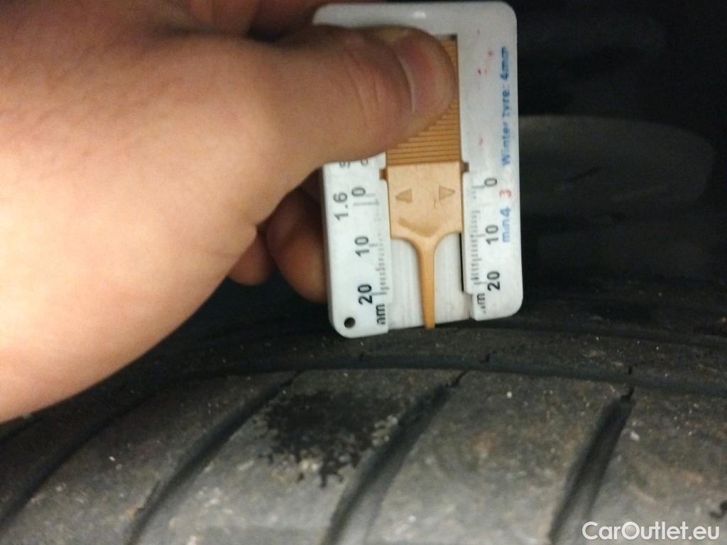  Peugeot  308 PEUGEOT  / 2017 / 5P / familiar SW Active Pack BlueHDi 130 S&S (AC2) #18