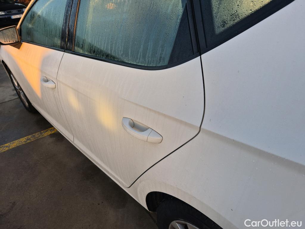  Seat  Leon SEAT León / 2016 / 5P / berlina con portón 1.6 TDI 85kW (115CV) St&Sp Style #27