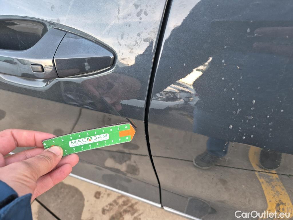  KIA  Sportage KIA  / 2022 / 5P / todoterreno 1.6 T-GDi HEV 158kW (215CV) Tech 4x2 #4