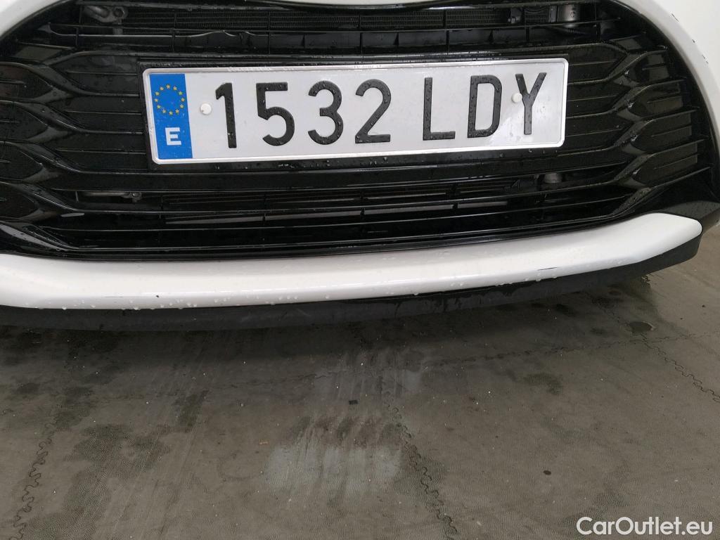  Toyota  Yaris TOYOTA  / 2017 / 5P / berlina con portón 1.5 100H Active #5