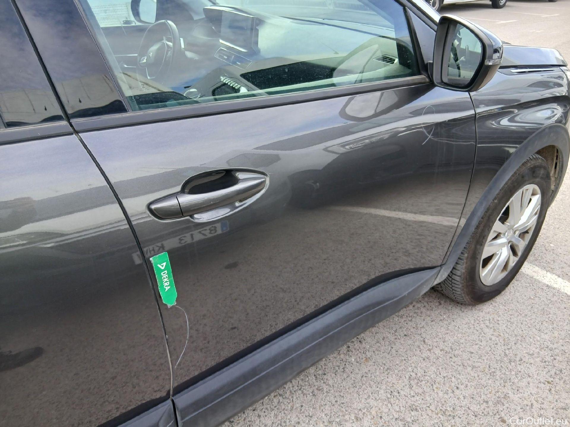  Peugeot  3008 PEUGEOT  / 2020 / 5P / todoterreno 1.5 BlueHDi 96kW (130CV) S&S Active Pack (AC3) #38