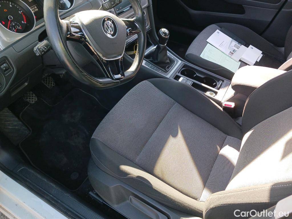  Volkswagen  Golf  VOLKSWAGEN 5p 7G berlina con portón Edition 1.6 TDI 110CV BMT #1