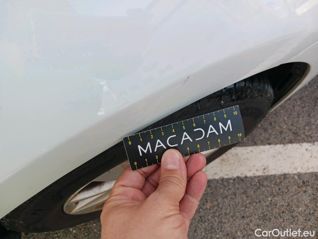  Volkswagen  Golf  VOLKSWAGEN 5p 7G berlina con portón Edition 1.6 TDI 110CV BMT #22