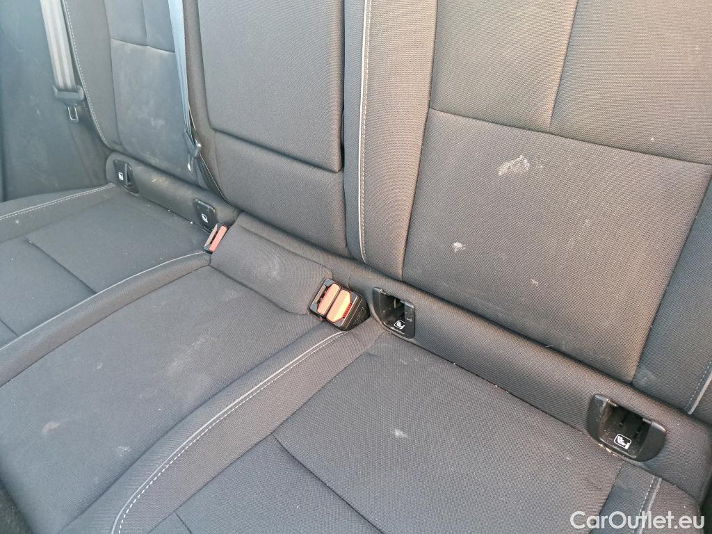  Volvo  XC 40 VOLVO XC40 / 2017 / 5P / todoterreno 2.0 B4 G AWD Momentum Pro Auto #26