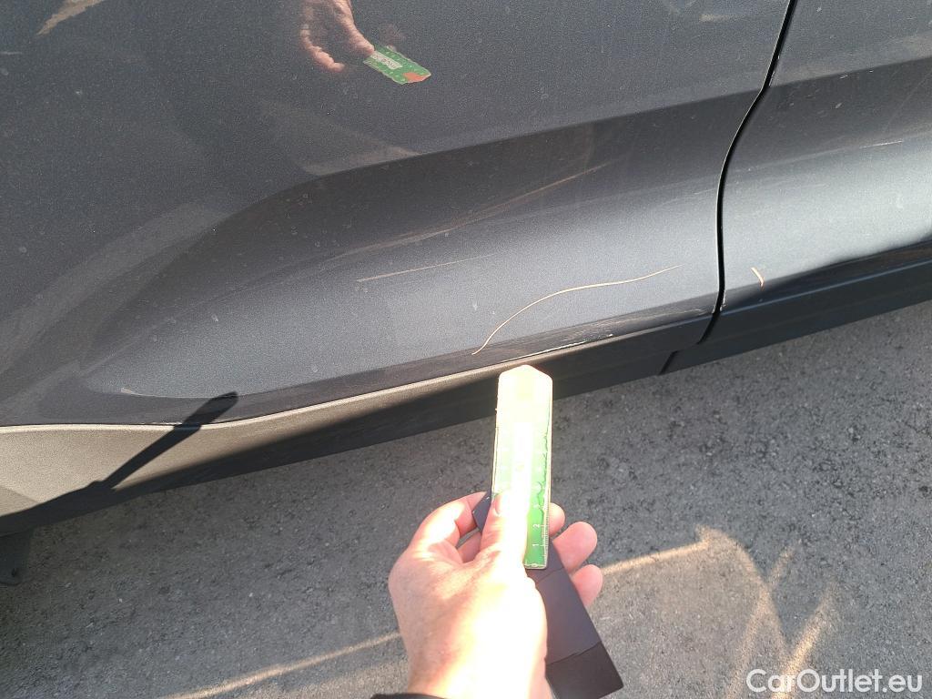  Volvo  XC 40 VOLVO XC40 / 2017 / 5P / todoterreno 2.0 B4 G AWD Momentum Pro Auto #8