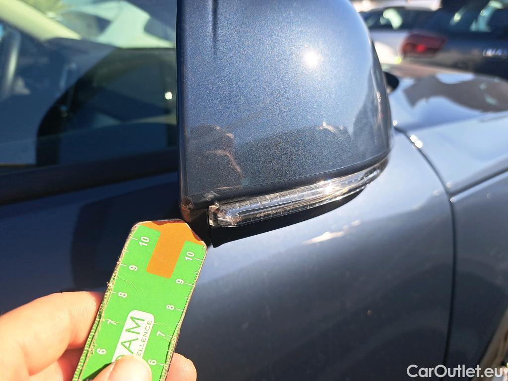  Volvo  XC 40 VOLVO XC40 / 2017 / 5P / todoterreno 2.0 B4 G AWD Momentum Pro Auto #29