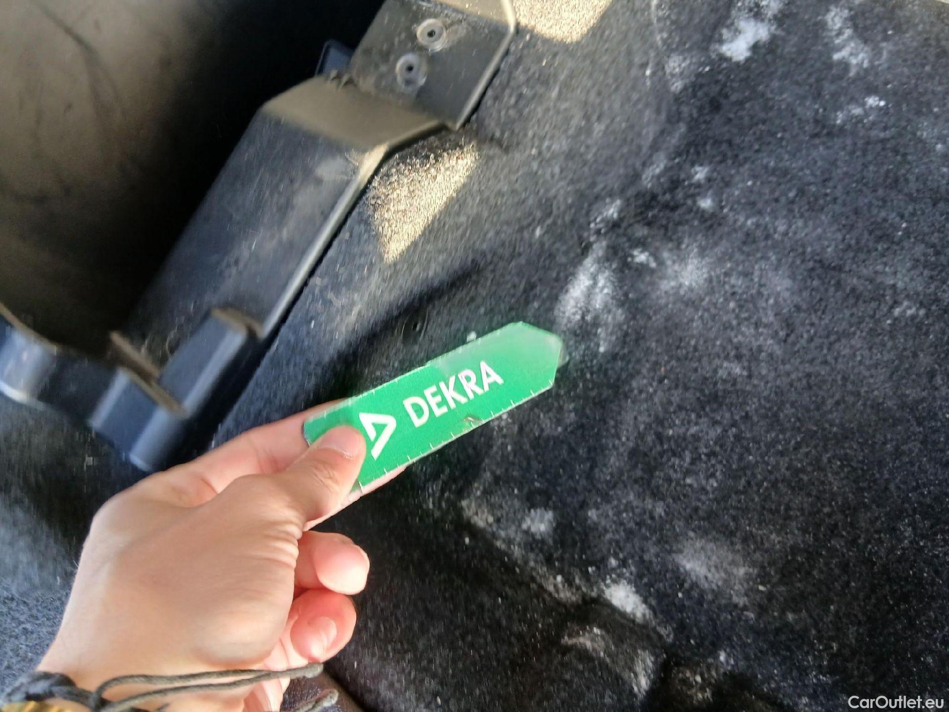  Bmw  Serie 2 BMW  Gran Tourer/2018/5P/monovolumen compacto 218d xDrive #19