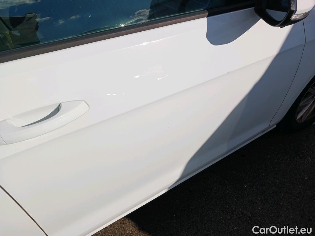  Volkswagen  Golf  VOLKSWAGEN 5p 7G berlina con portón Edition 1.6 TDI 110CV BMT #23