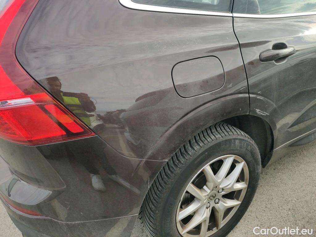  Volvo  XC60 VOLVO  / 2017 / 5P / todoterreno 2.0 B4 D4 AWD Business Plus Auto #9