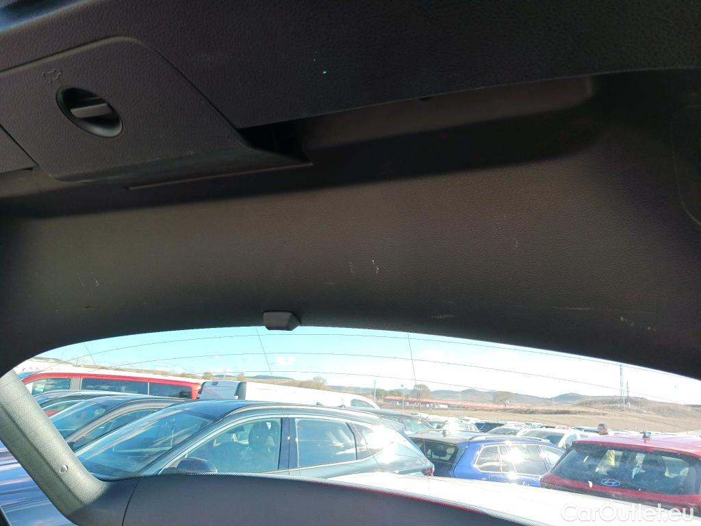  Volkswagen  Golf  VOLKSWAGEN 5p 7G berlina con portón Edition 1.6 TDI 110CV BMT #8