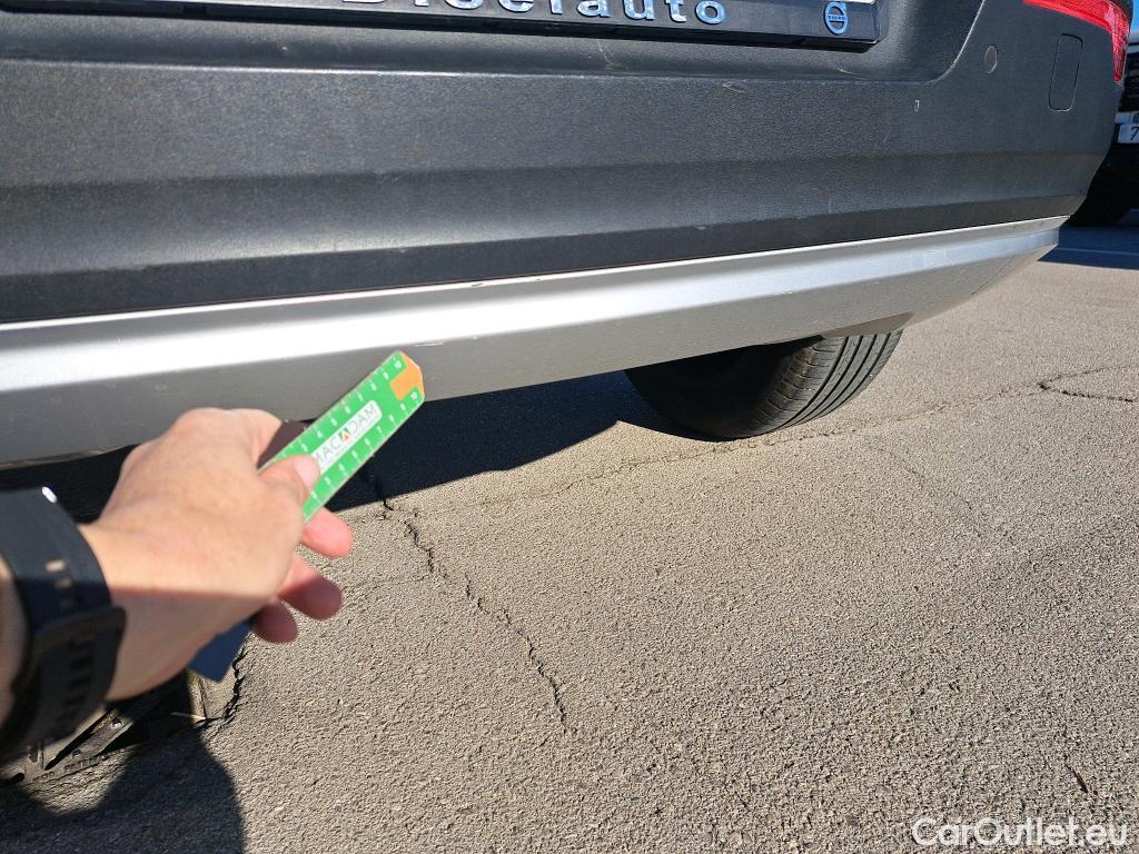  Volvo  XC 40 VOLVO XC40 / 2017 / 5P / todoterreno 2.0 B4 G AWD Momentum Pro Auto #12