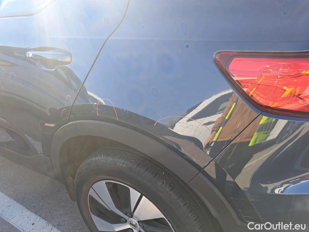  Volvo  XC 40 VOLVO XC40 / 2017 / 5P / todoterreno 2.0 B4 G AWD Momentum Pro Auto #5