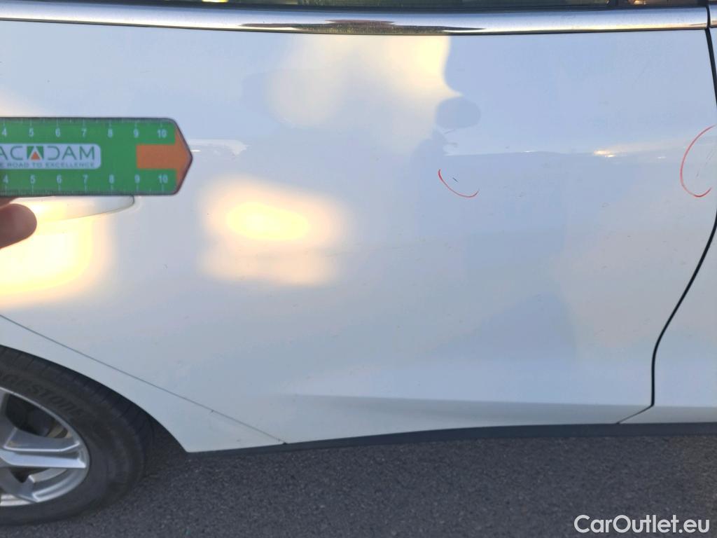  Ford  Focus FORD  / 2018 / 5P / berlina con portón 1.5 Ecoblue 88kW Trend+ #24