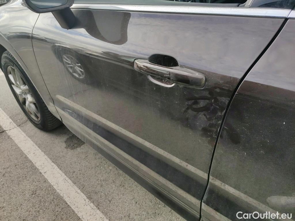  Volvo  XC60 VOLVO  / 2017 / 5P / todoterreno 2.0 B4 D4 AWD Business Plus Auto #3