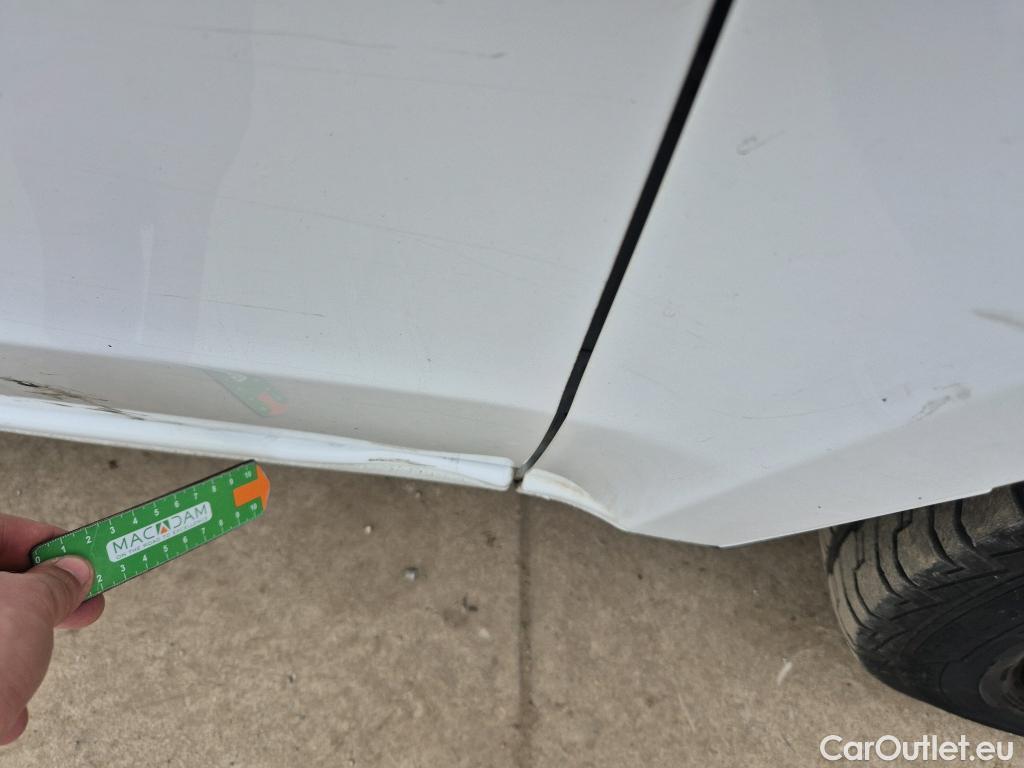  Mercedes  Vito MERCEDES-BENZ  / 2014 / 4P / furgón 110CDI 75kW furgón Pro compacta #16