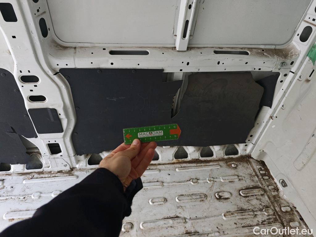  Peugeot  Boxer PEUGEOT  / 2014 / 4P / furgón Pack 335 L3H2 BlueHDi 96KW (130CV) #42