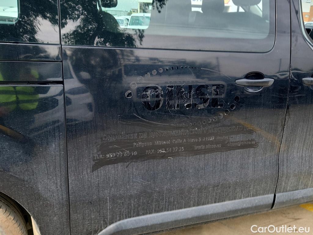  Opel  Vivaro OPEL  / 2019 / 4P / combi 1.5 Diésel 88kW (120CV) L Std Express #15