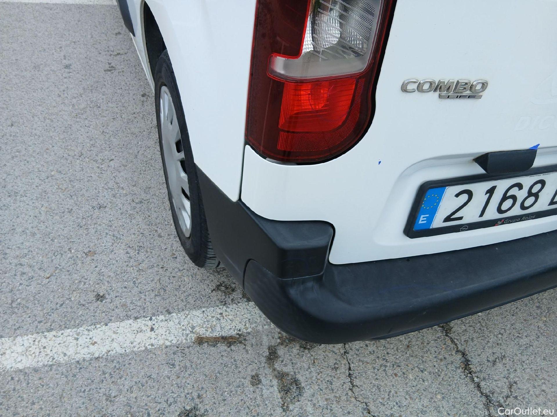  Opel  Combo OPEL  Life / 2018 / 4P / monovolumen compacto 1.5 TD 75kW (100CV) S/S Expression L #12