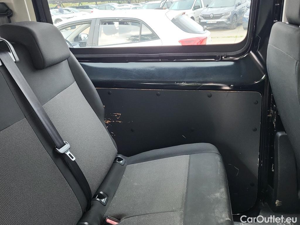  Opel  Vivaro OPEL  / 2019 / 4P / combi 1.5 Diésel 88kW (120CV) L Std Express #43