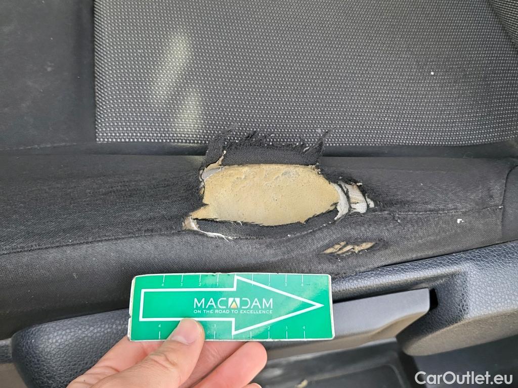  Opel  Vivaro OPEL  / 2019 / 4P / combi 1.5 Diésel 88kW (120CV) L Std Express #4