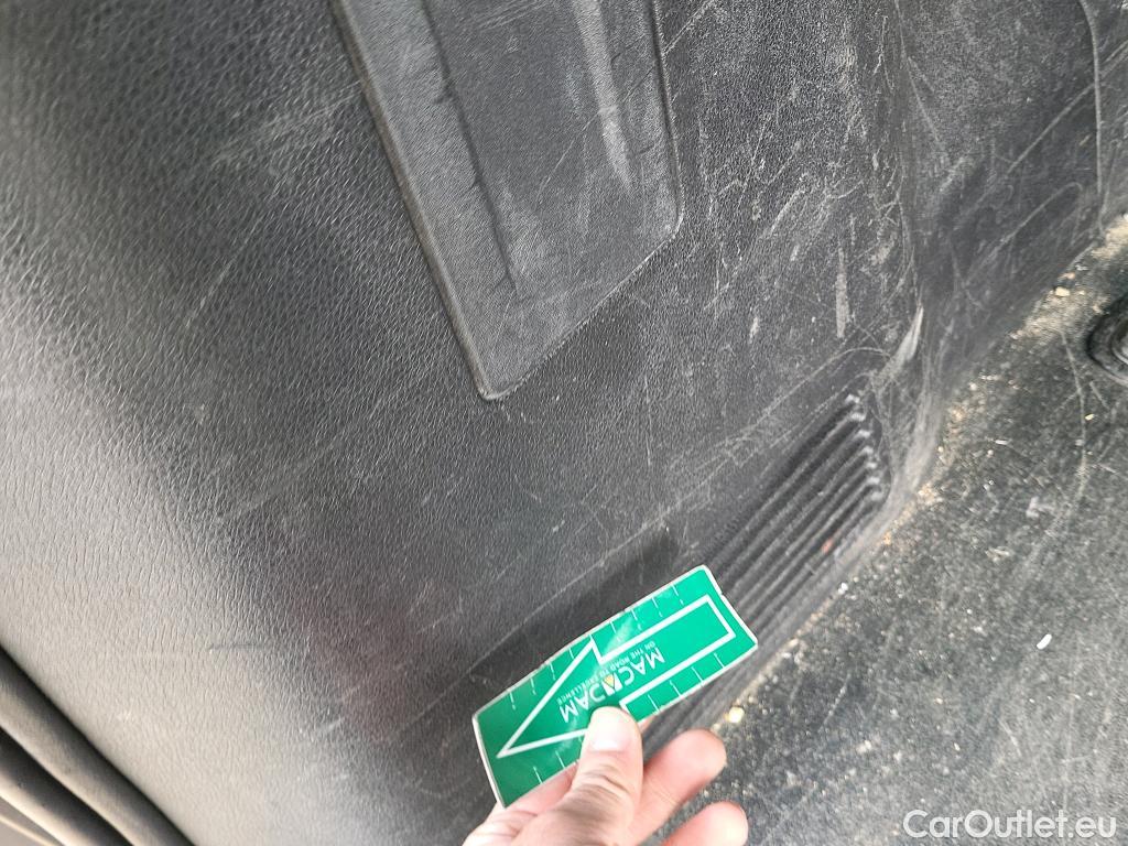  Opel  Vivaro OPEL  / 2019 / 4P / combi 1.5 Diésel 88kW (120CV) L Std Express #47