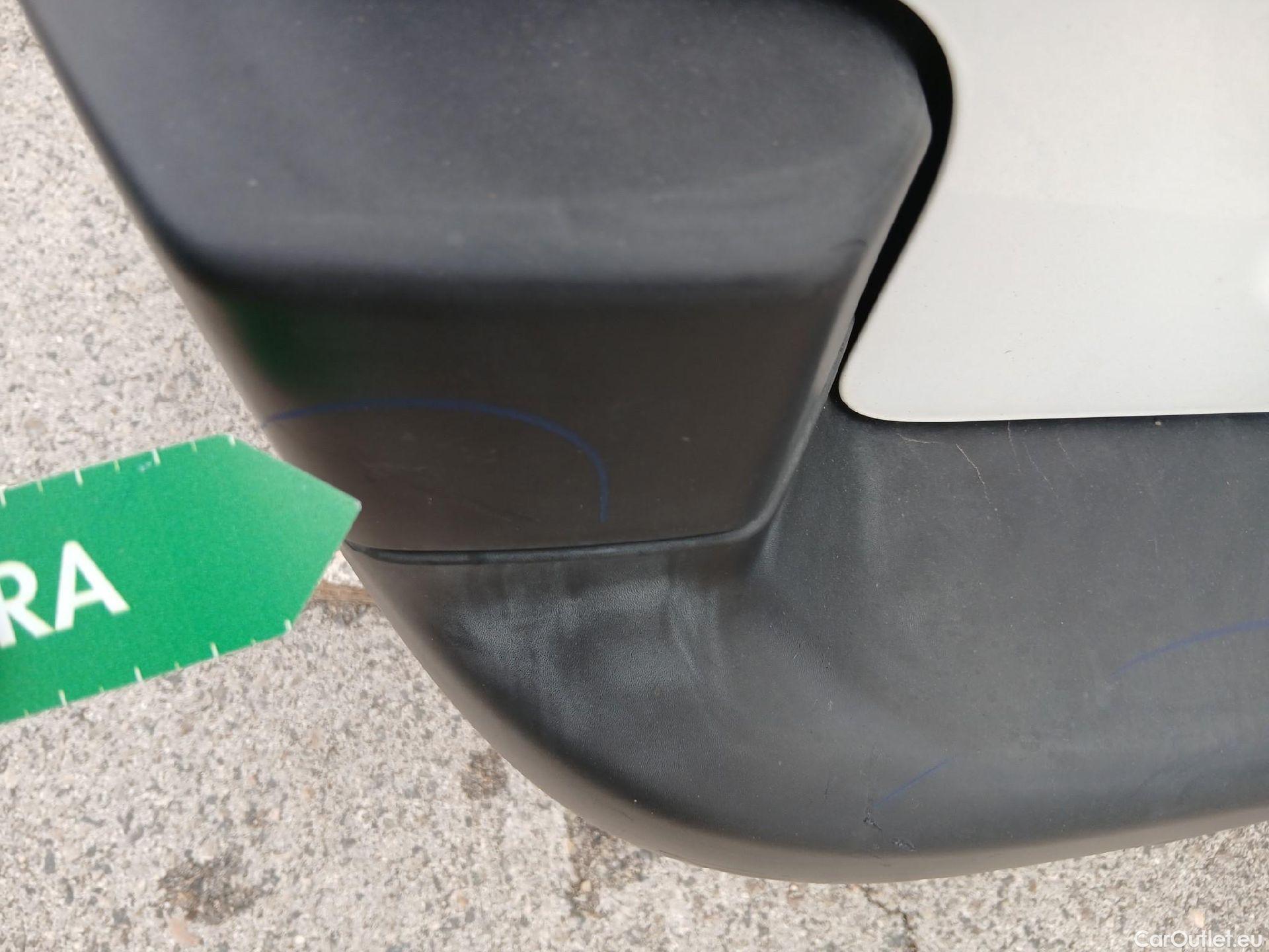  Opel  Combo OPEL  Life / 2018 / 4P / monovolumen compacto 1.5 TD 75kW (100CV) S/S Expression L #13