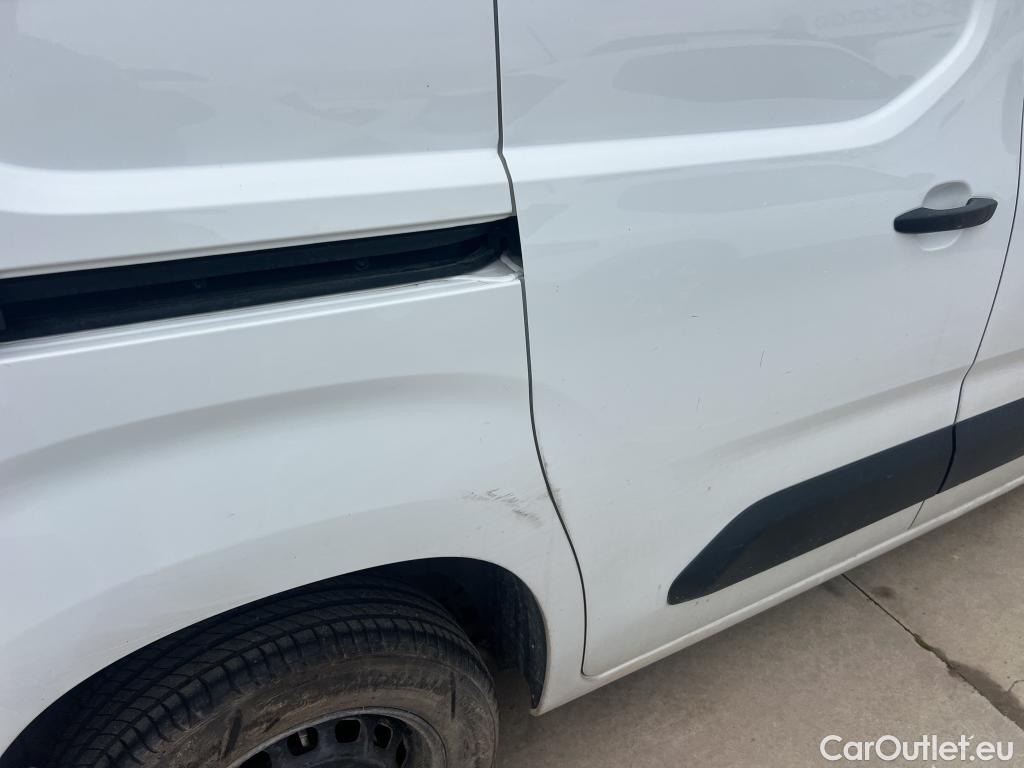  Peugeot  Partner PEUGEOT  / 2018 / 3P / furgón derivado de turismo Pro Standard 600kg BlueHDi 73kW #17