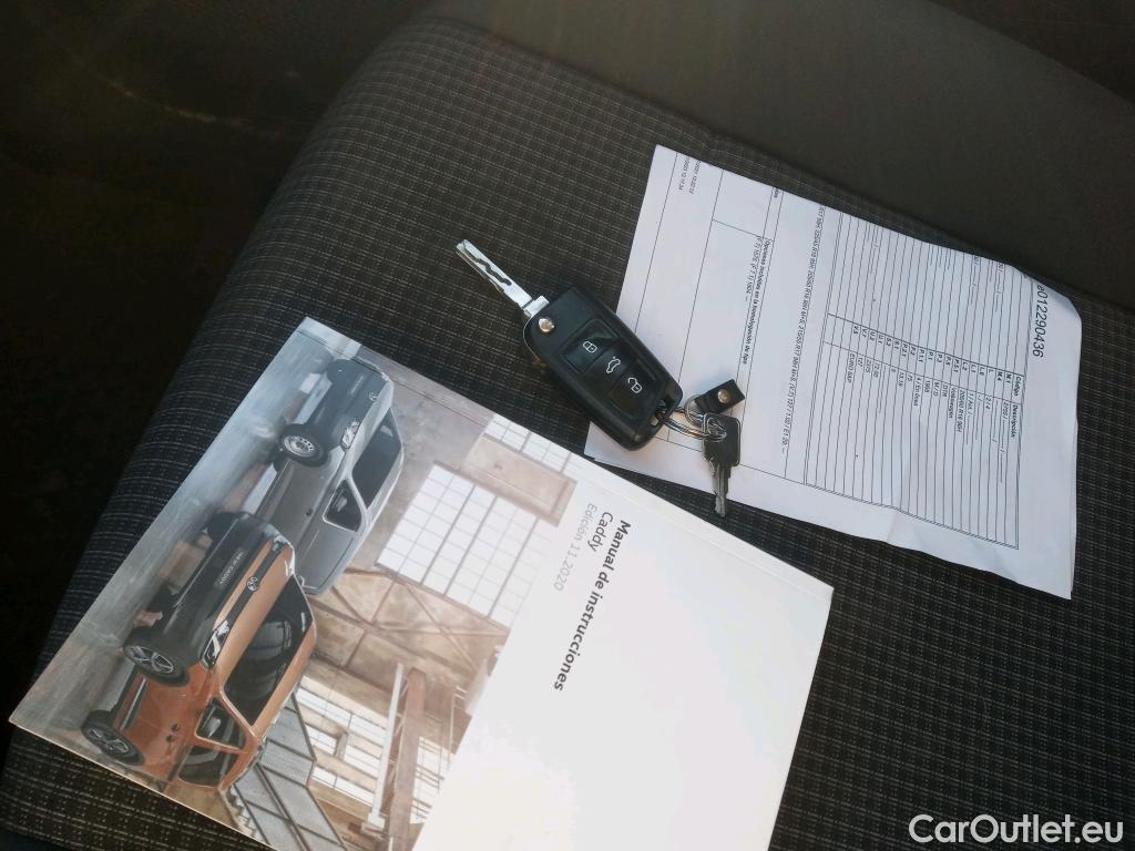  Volkswagen  Caddy VOLKSWAGEN  / 2020 / 4P / combi Kombi 2.0 TDI 75kW (102CV) (CX) #37