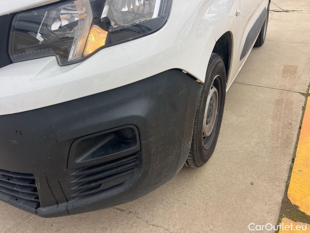  Peugeot  Partner PEUGEOT  / 2018 / 3P / furgón derivado de turismo Pro Standard 600kg BlueHDi 73kW #10