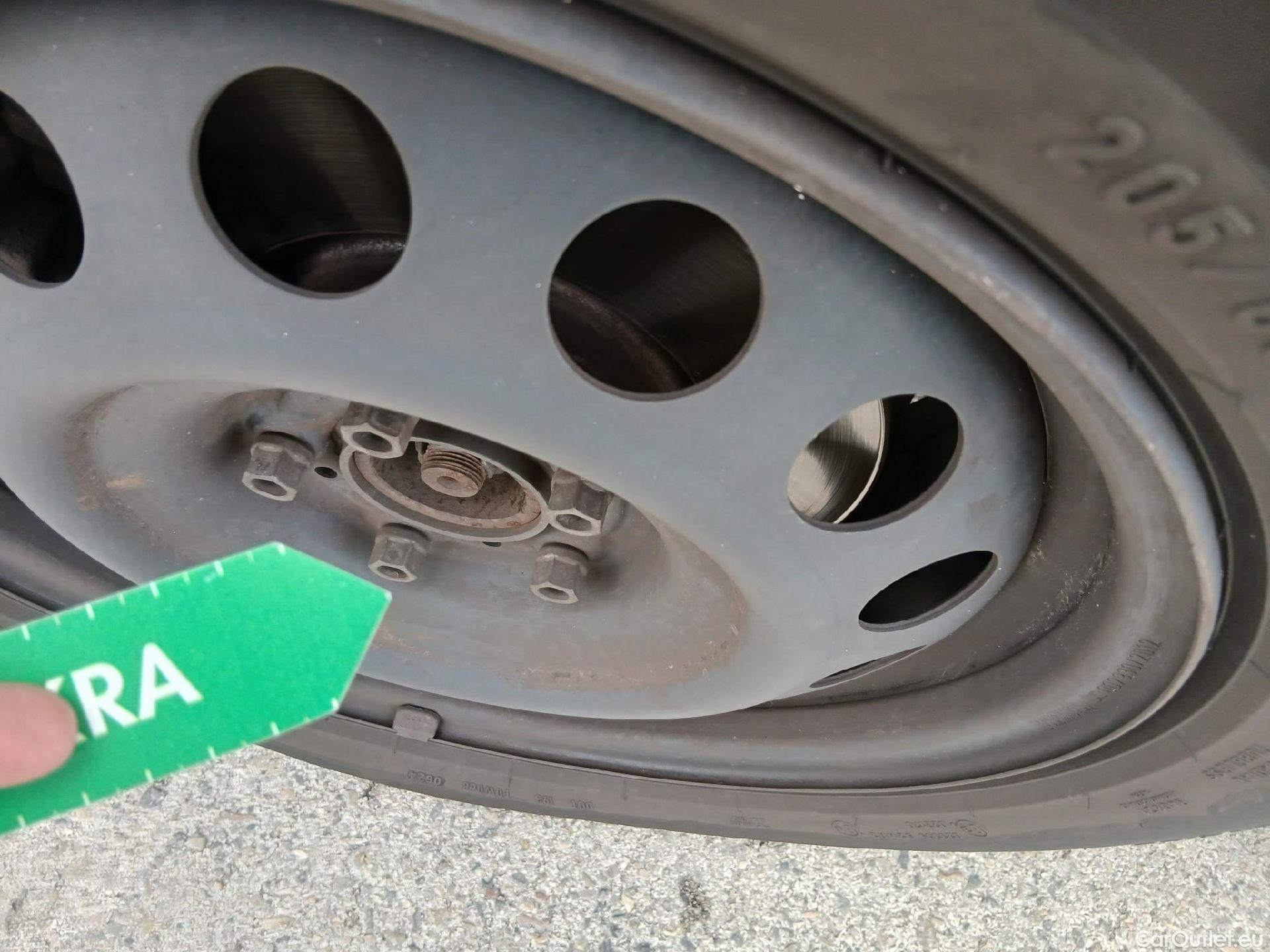  Opel  Combo OPEL  Life / 2018 / 4P / monovolumen compacto 1.5 TD 75kW (100CV) S/S Expression L #3