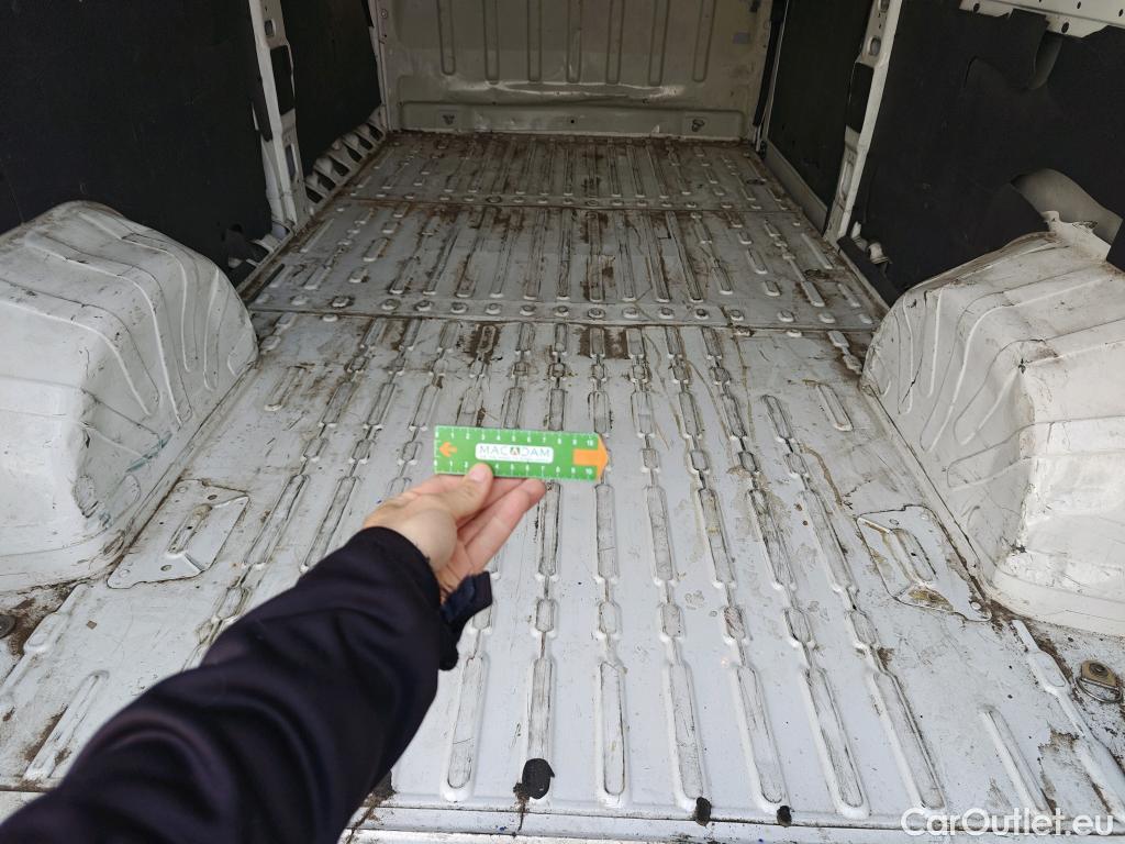  Peugeot  Boxer PEUGEOT  / 2014 / 4P / furgón Pack 335 L3H2 BlueHDi 96KW (130CV) #17