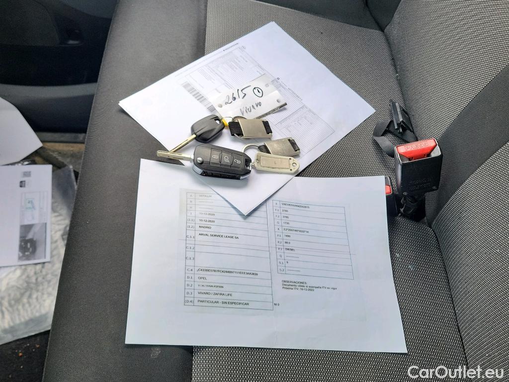  Opel  Vivaro OPEL  / 2019 / 4P / combi 1.5 Diésel 88kW (120CV) L Std Express #49