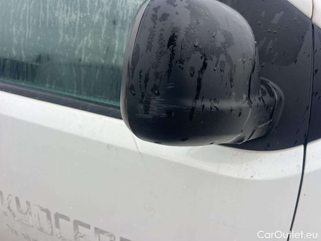  Citroen  Jumpy CITROEN  / 2016 / 4P / furgón Talla M BlueHDi 100 S&S 6v Control #50