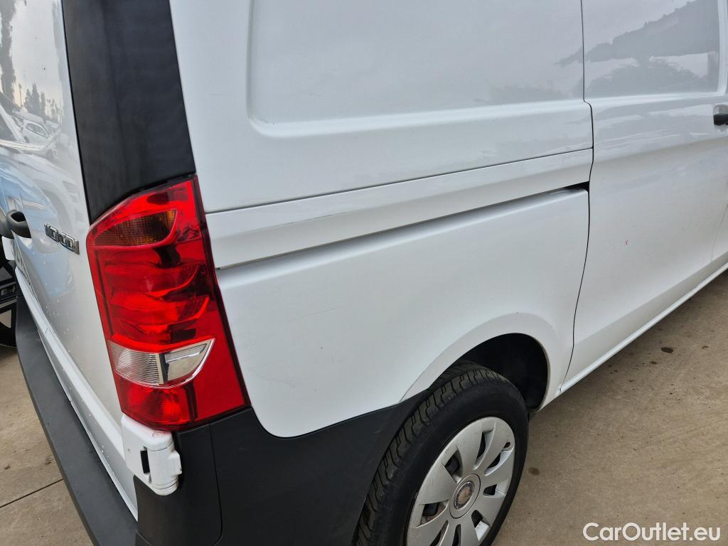  Mercedes  Vito MERCEDES-BENZ  / 2014 / 4P / furgón 110CDI 75kW furgón Pro compacta #4