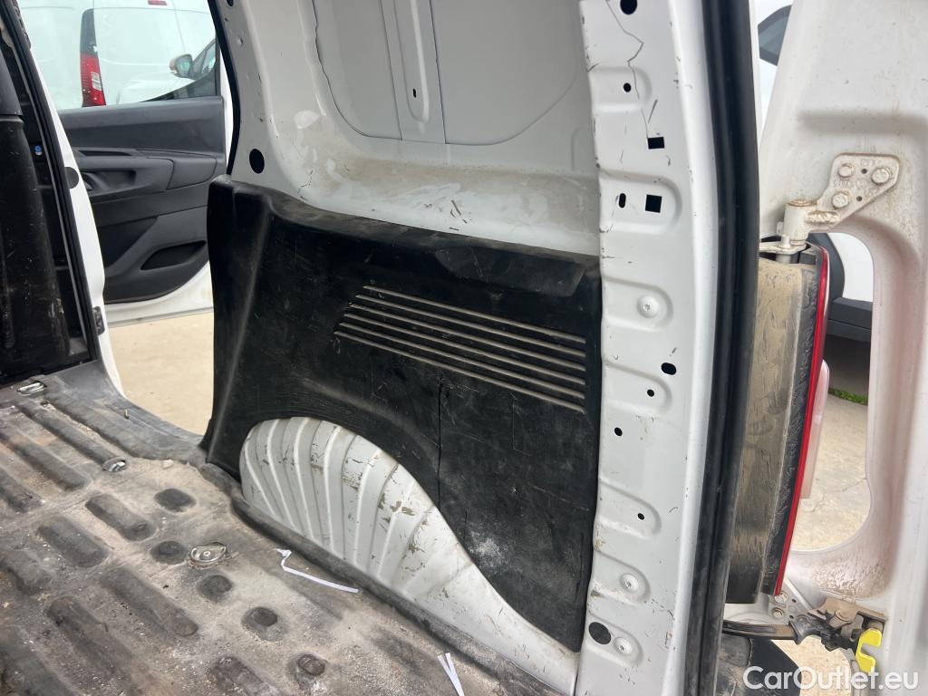  Peugeot  Partner PEUGEOT  / 2018 / 3P / furgón derivado de turismo Pro Standard 600kg BlueHDi 73kW #5