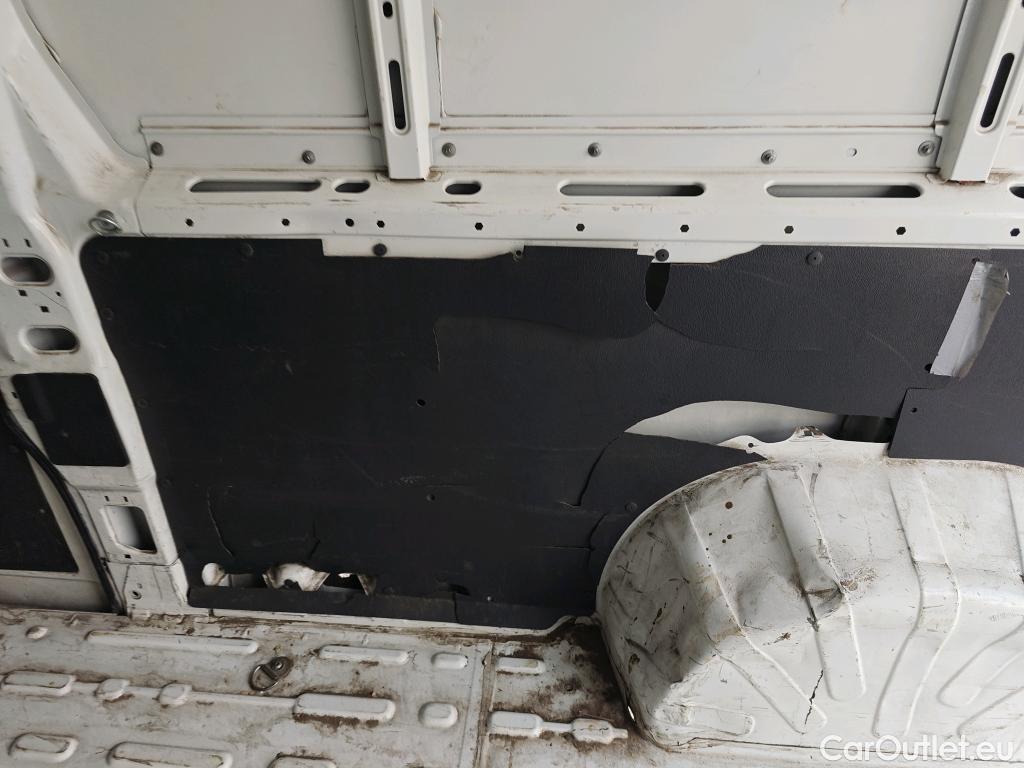  Peugeot  Boxer PEUGEOT  / 2014 / 4P / furgón Pack 335 L3H2 BlueHDi 96KW (130CV) #9