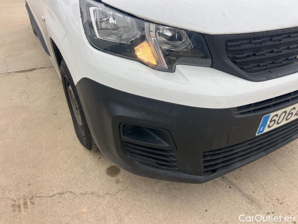  Peugeot  Partner PEUGEOT  / 2018 / 3P / furgón derivado de turismo Pro Standard 600kg BlueHDi 73kW #12