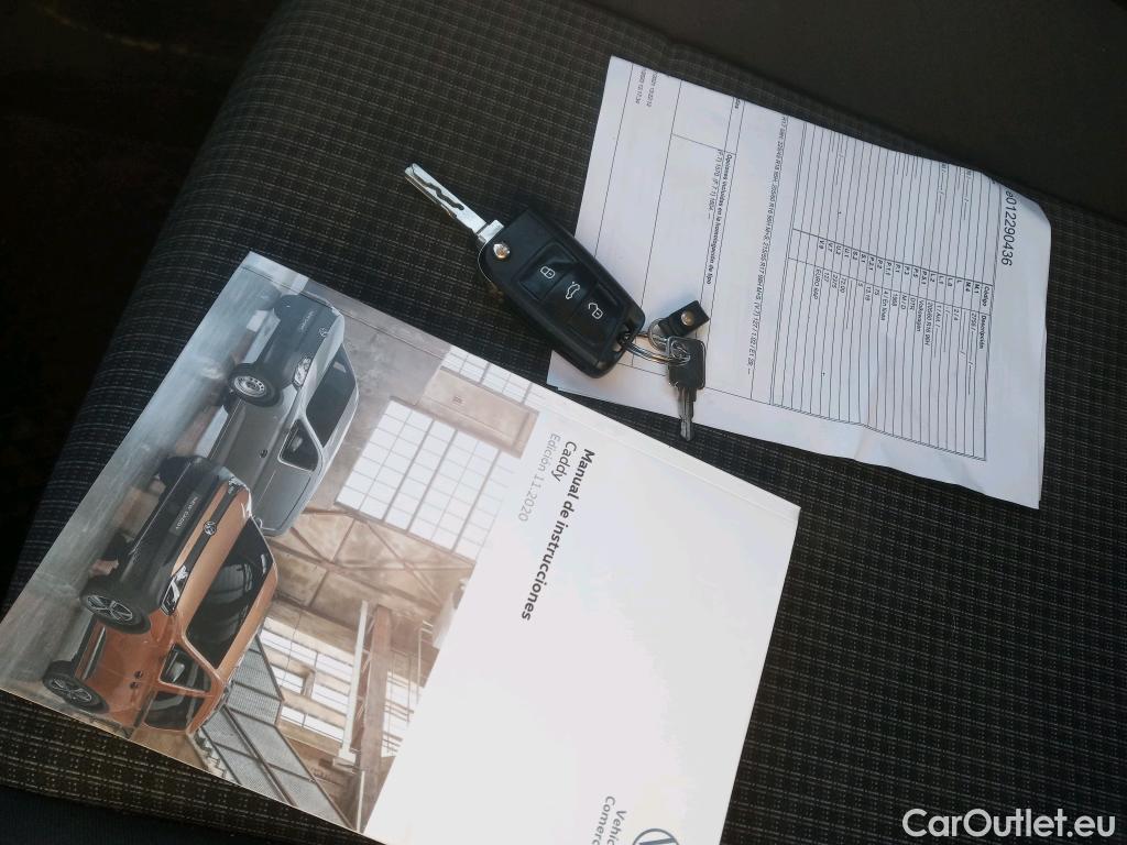  Volkswagen  Caddy VOLKSWAGEN  / 2020 / 4P / combi Kombi 2.0 TDI 75kW (102CV) (CX) #2