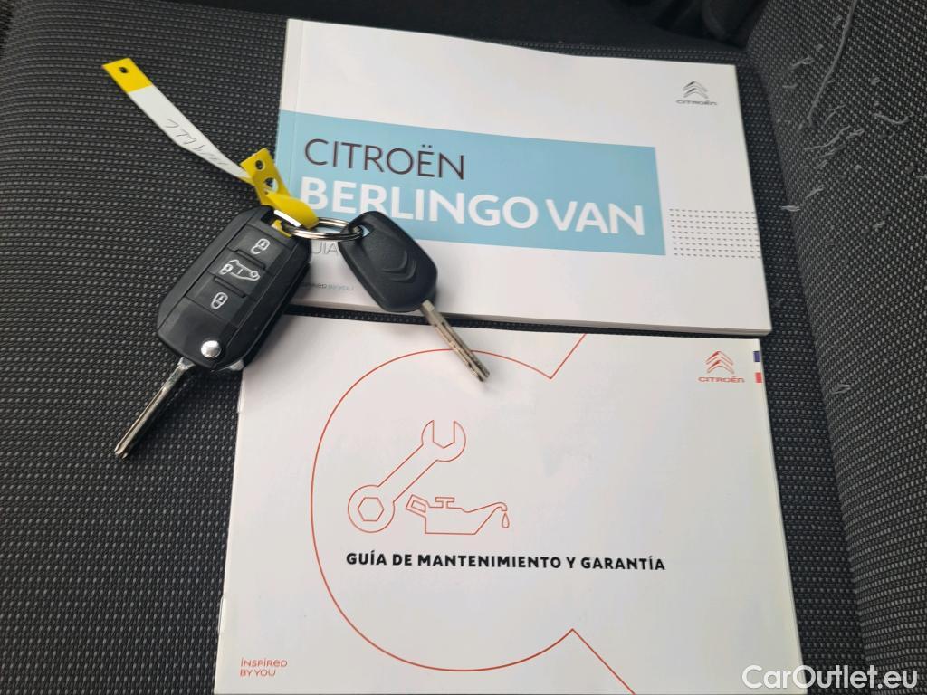  Citroen  Berlingo CITROEN  / 2018 / 4P / furgón derivado de turismo Doble Cab. Talla XL BlueHDi 100 CONTROL #42