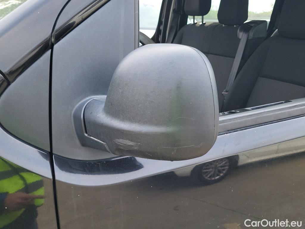  Opel  Vivaro OPEL  / 2019 / 4P / combi 1.5 Diésel 88kW (120CV) L Std Express #60